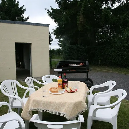 Holiday home Charming Country Cottage In Winenne With Garden Beauraing
